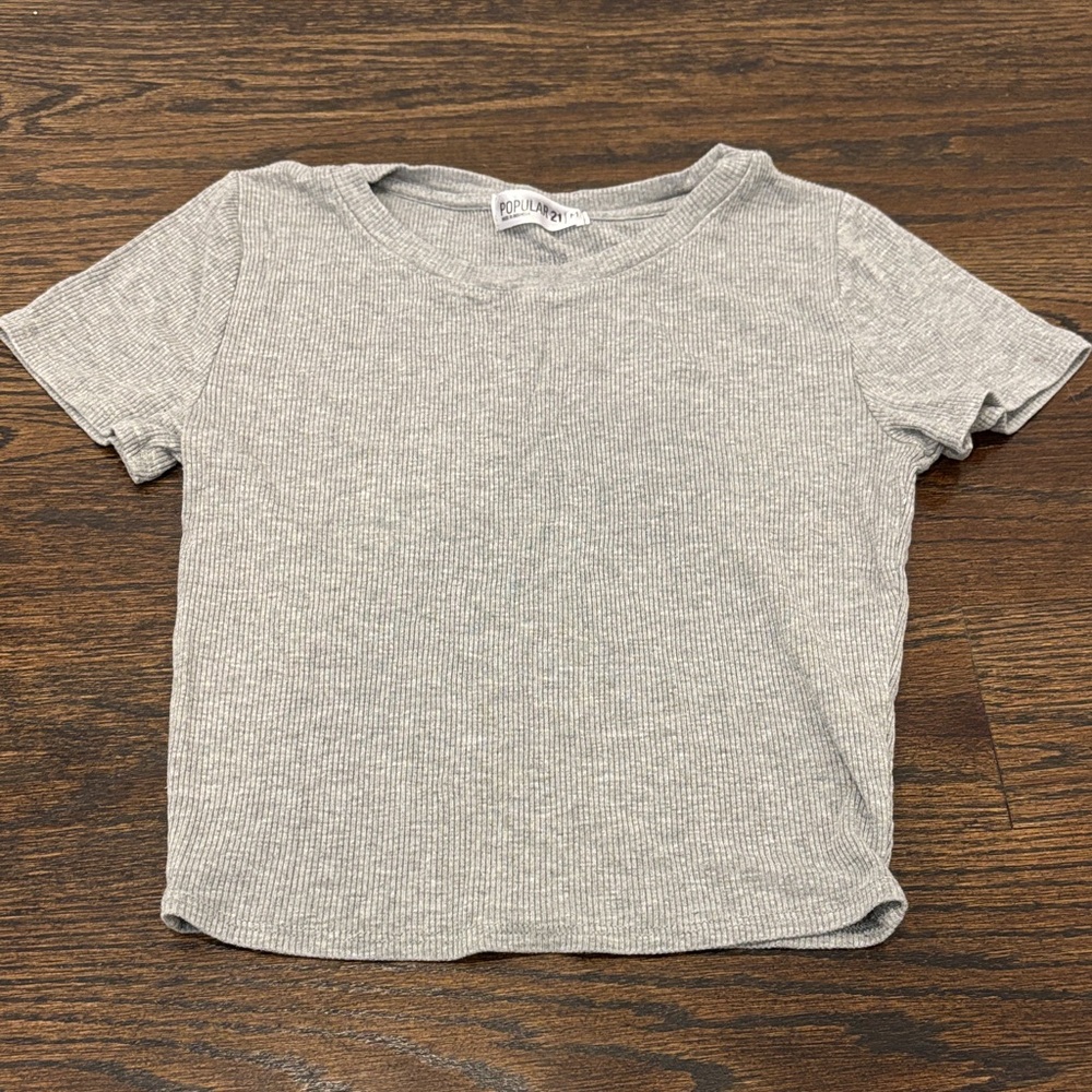 Popular 21 Girl’s Classic Gray Short Sleeve Tee Size Medium